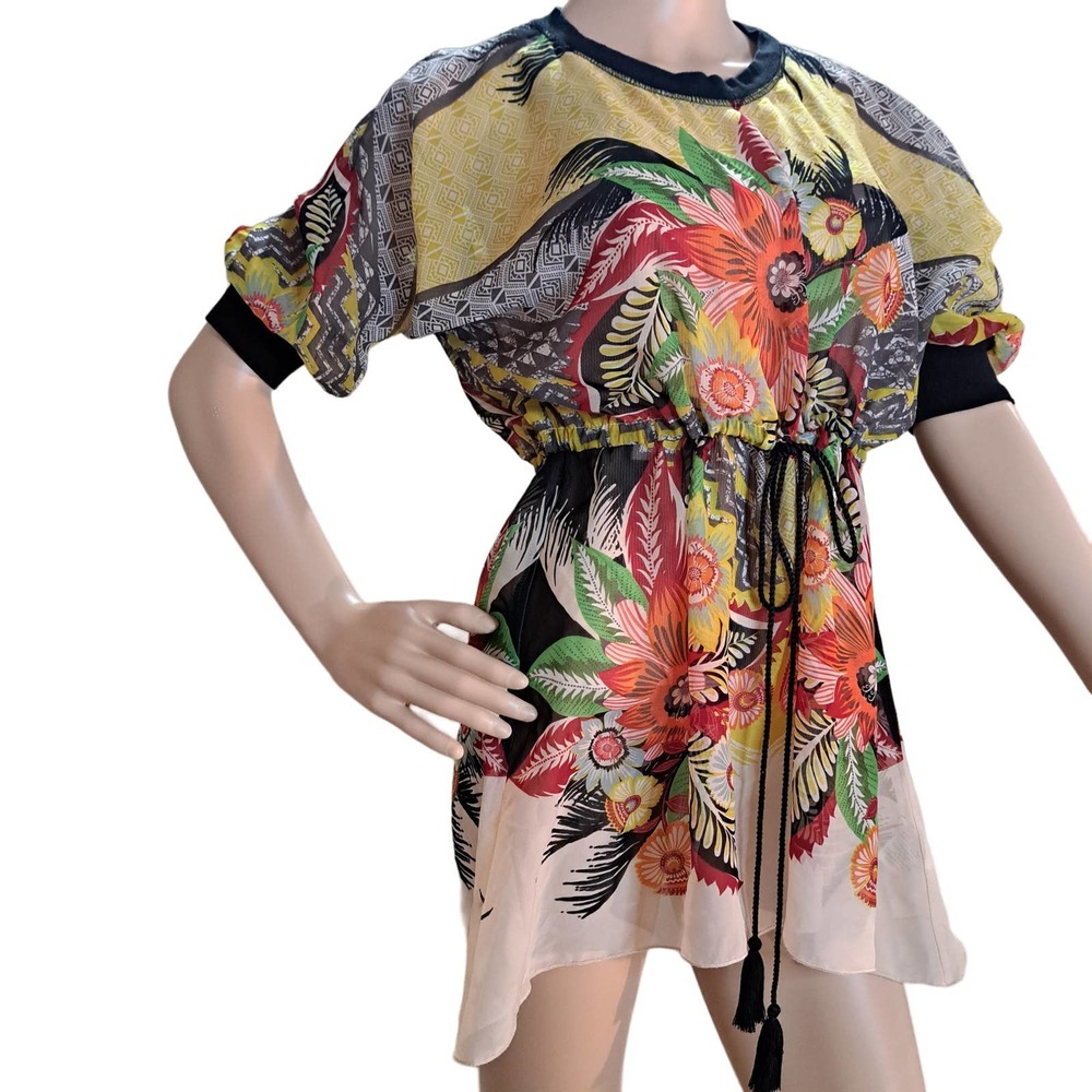 Women's Cute top size XS